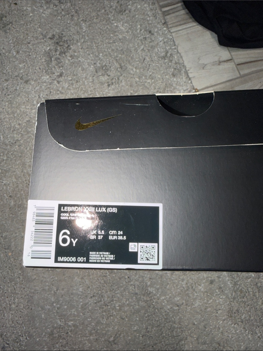 LeBron Nike Gray and Purple Men's/Boys Basketball Shoes - Picture 8 of 10